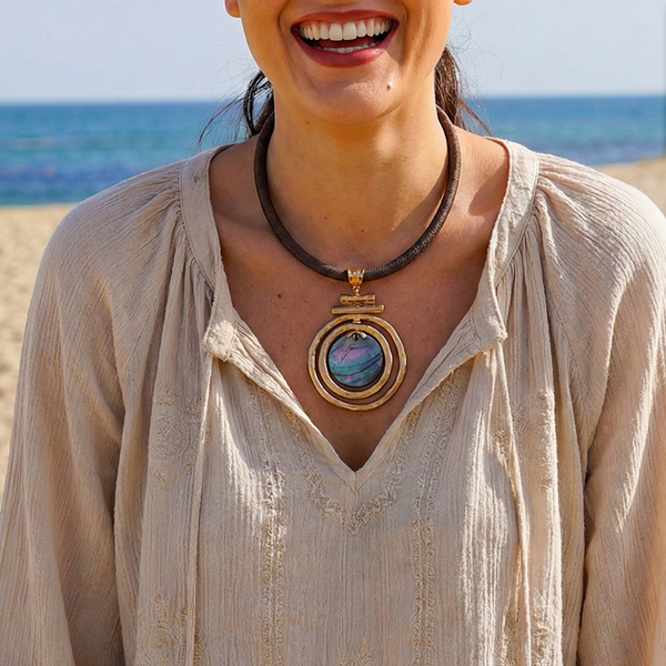 Uvita Shell Necklace