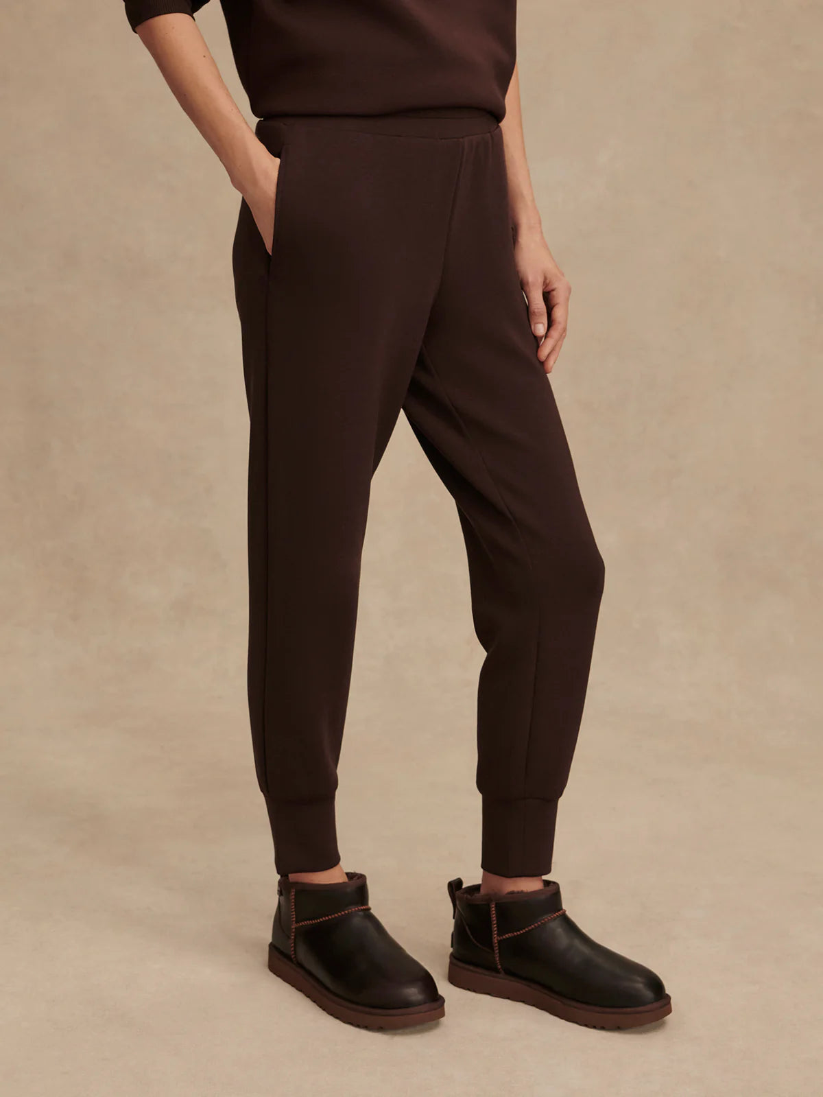 Varley The Slim Cuff Pant 25" in Coffee Bean