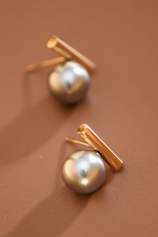 Gray Pearl Stud Earrings