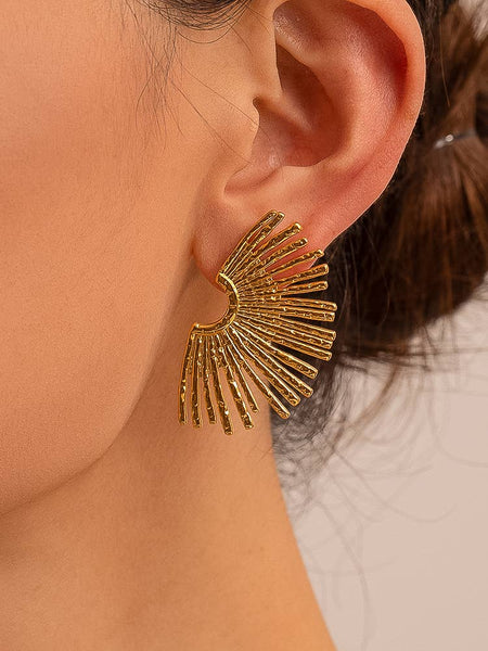 Bisous Sunburst Earring