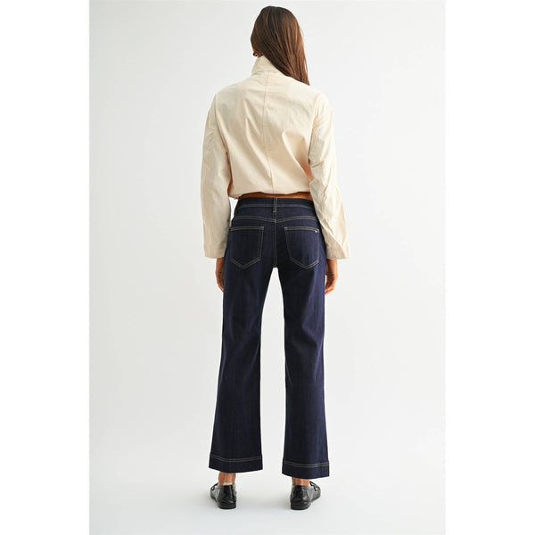 Straight and Loose Low Rise Jean