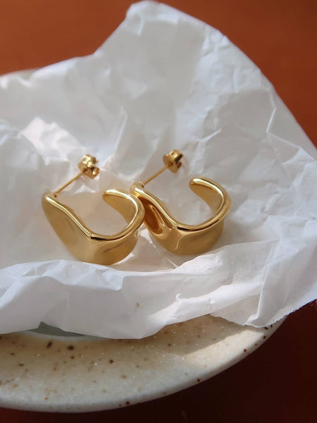 Ninelle Wave Hoop Earrings