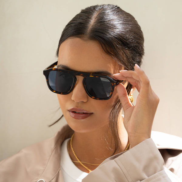 Addison Aviator Sunglasses : Tortoise / Gray