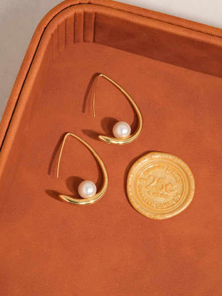 Tallis Pearl Drop Earring