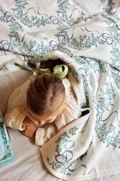 ChappyWrap - Boxwood Wreaths Blanket: Original