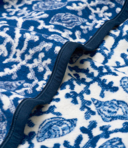 ChappyWrap Coral & Shell Blanket: Original