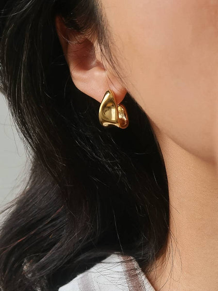 Ninelle Wave Hoop Earrings