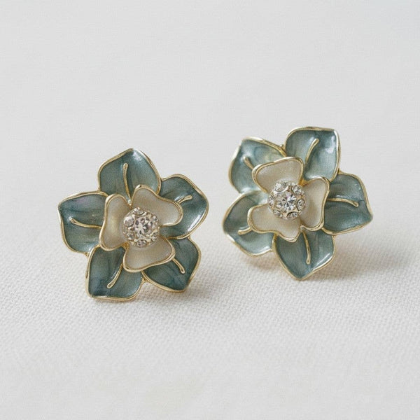 Vicki Pearl Stud Earrings