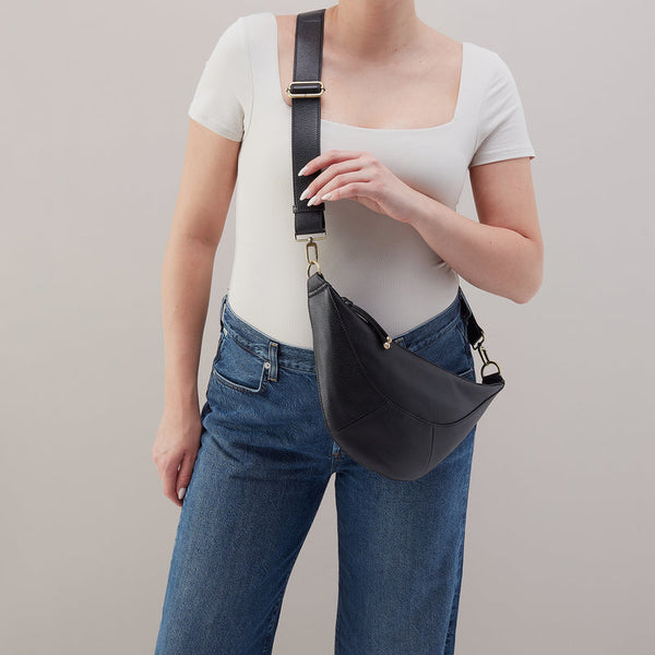 HOBO Carmen Sling in Black