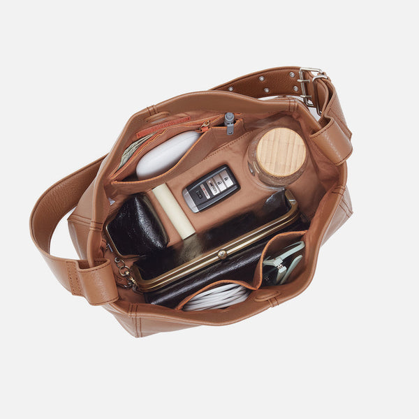 HOBO Render Shoulder Bag in Brown Sugar