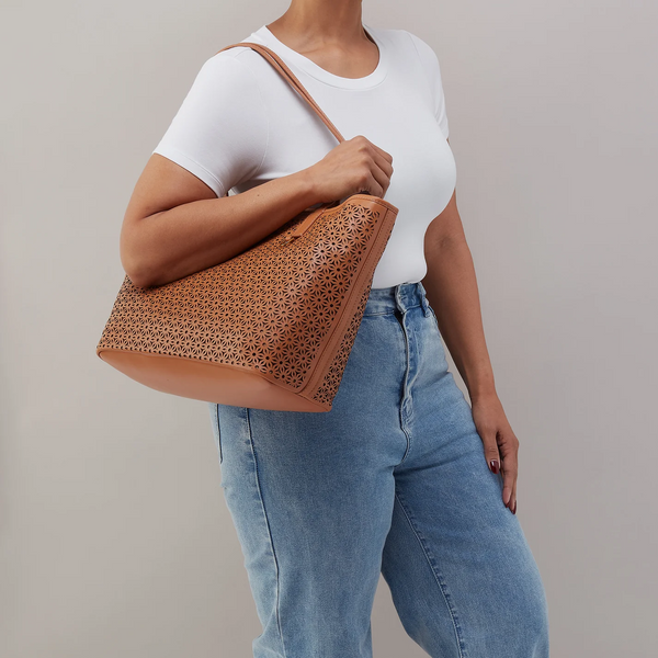 HOBO All That Tote in Canyon Petal