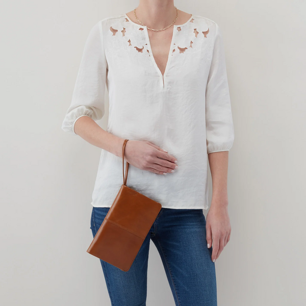 HOBO Evolve Wristlet Truffle