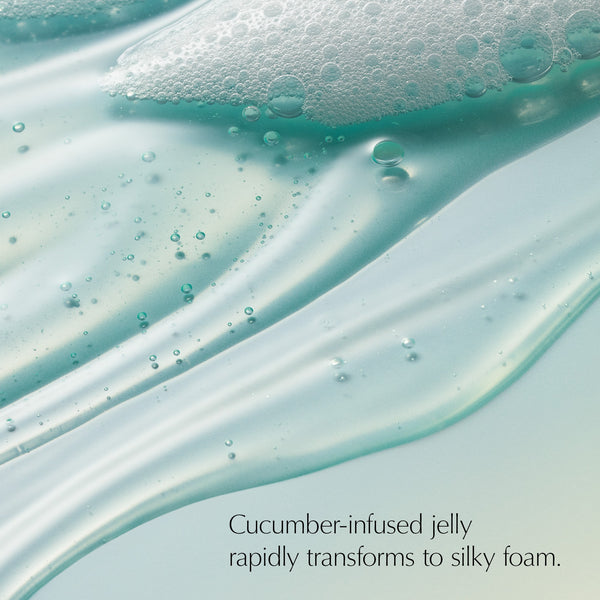 DayWear
Glow Boost Gel Cleanser