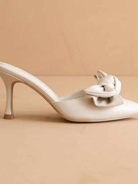 The Jane | White Bow Kitten Heel