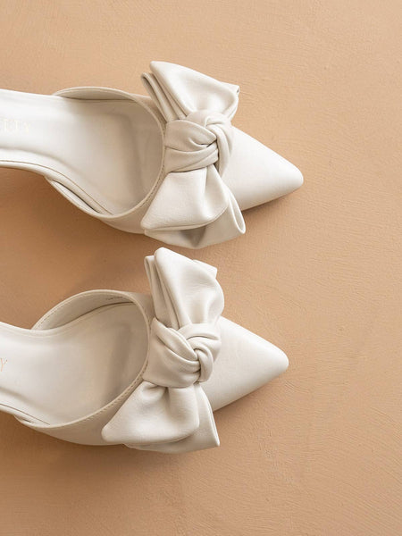 The Jane | White Bow Kitten Heel
