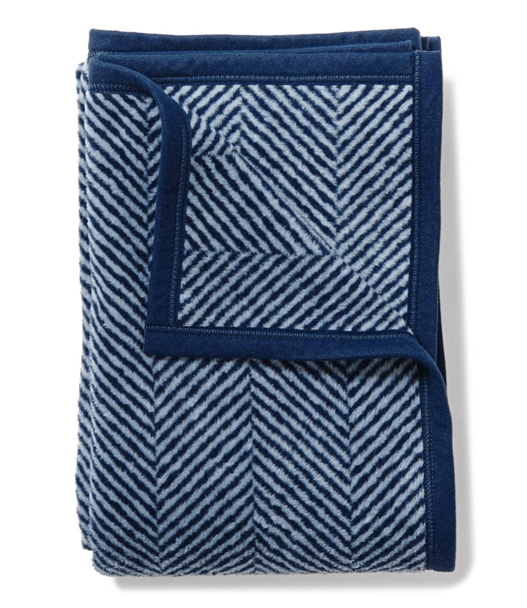 ChappyWrap - Harborview Herringbone Navy Blanket: Midi