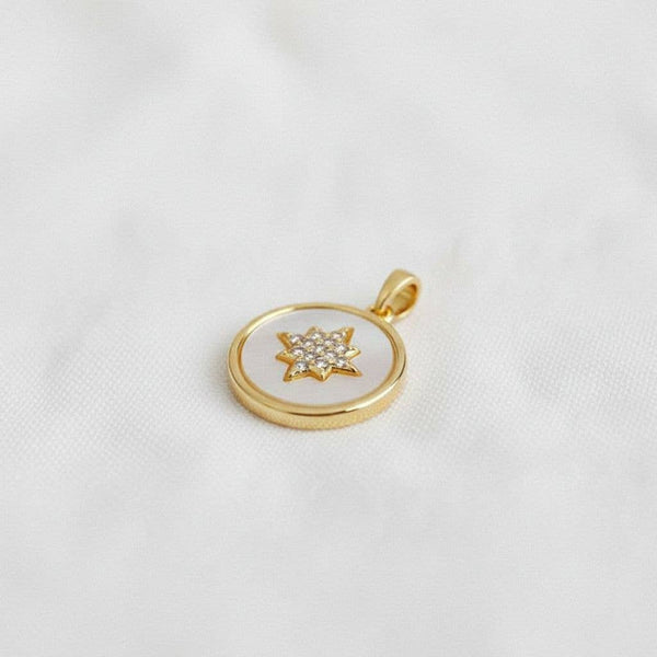Star Zirconia Shell Necklace
